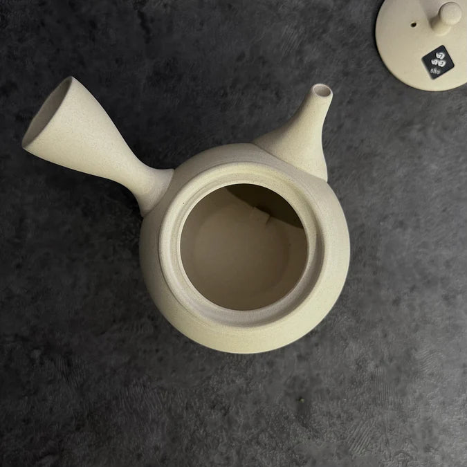 Clouds Maru - Off White Clay Kyusu Tea Pot