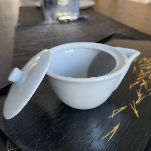 White Porcelain Shiboridashi