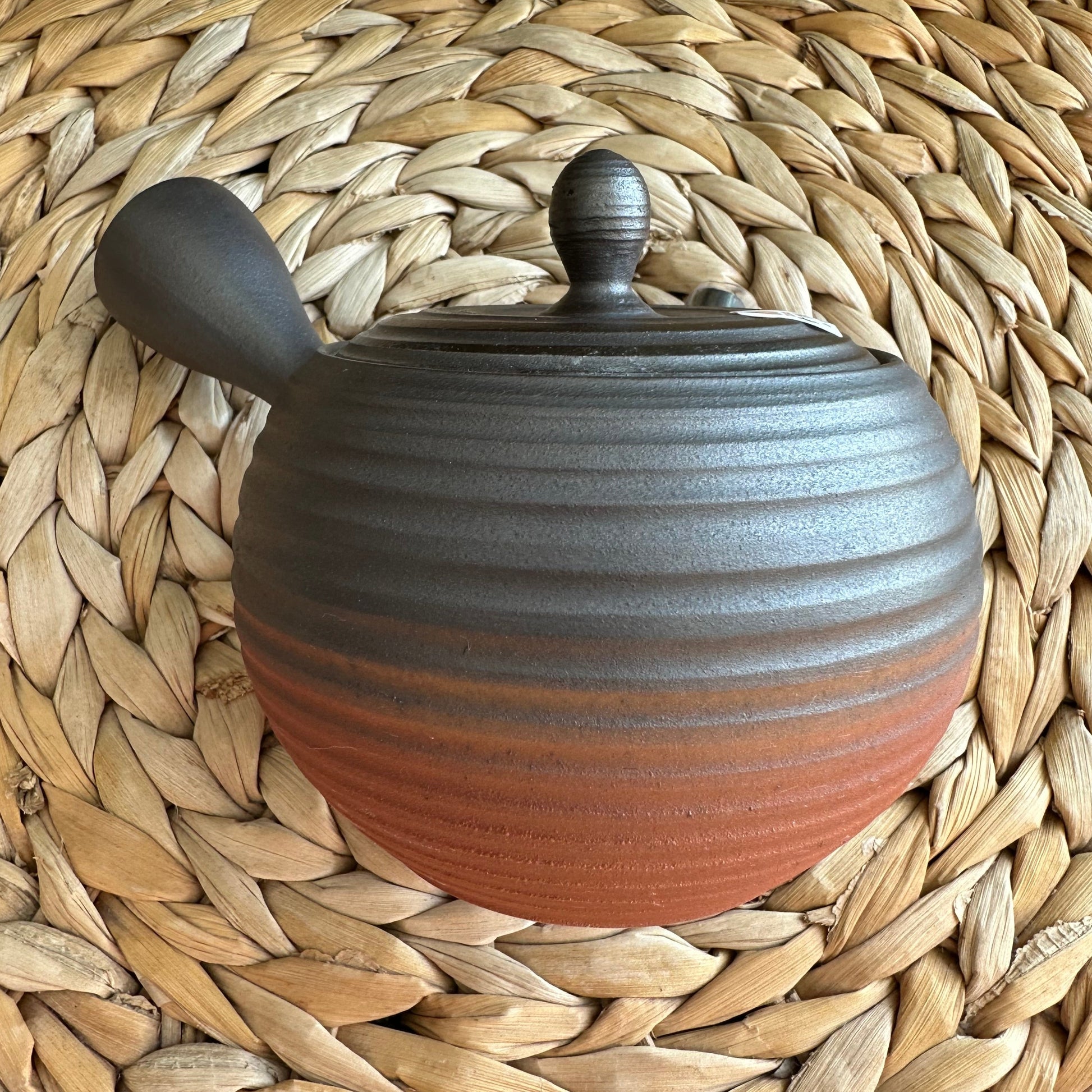 Ombre Red and Charcoal Kyusu