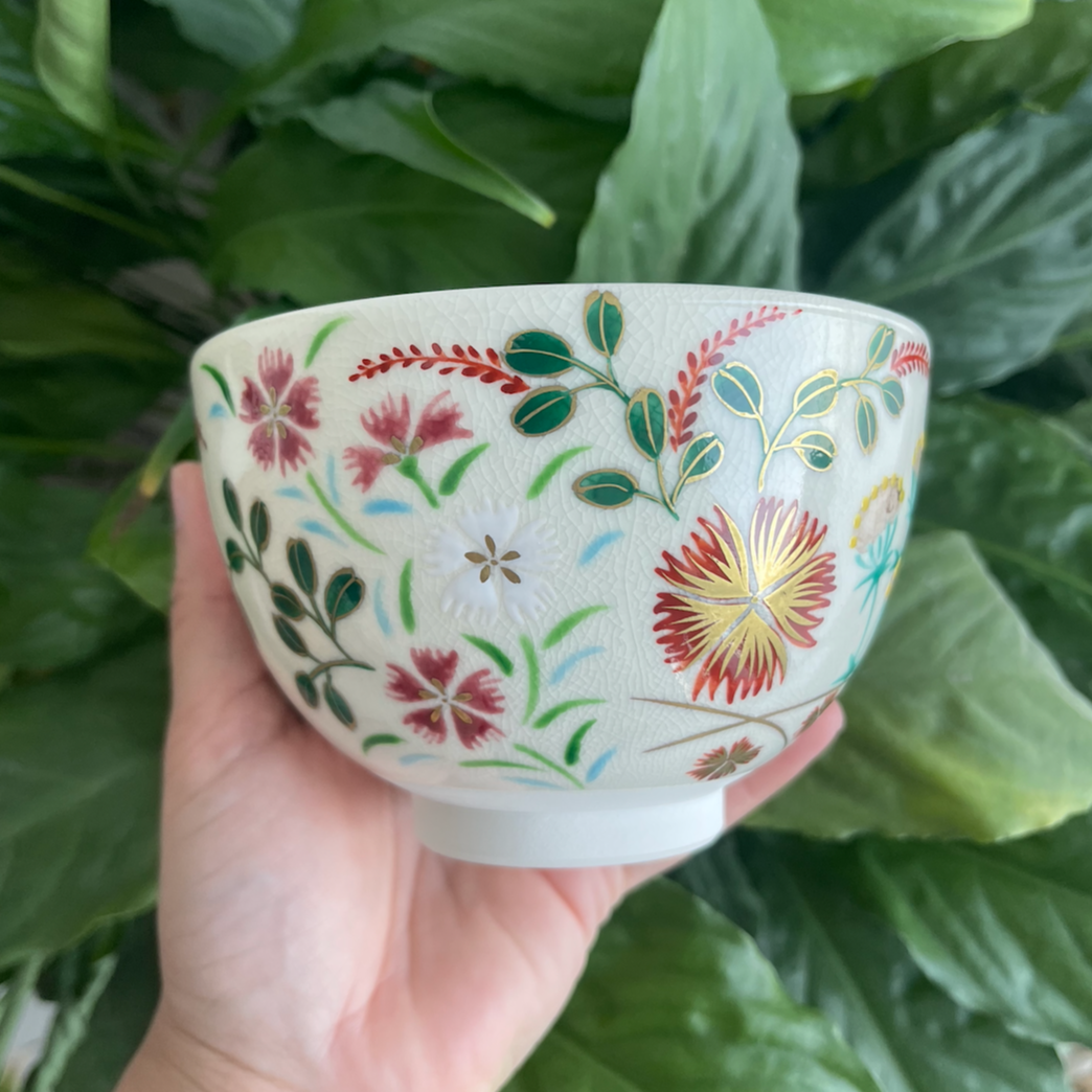 Hand-painted 360 degrees Floral Chawan